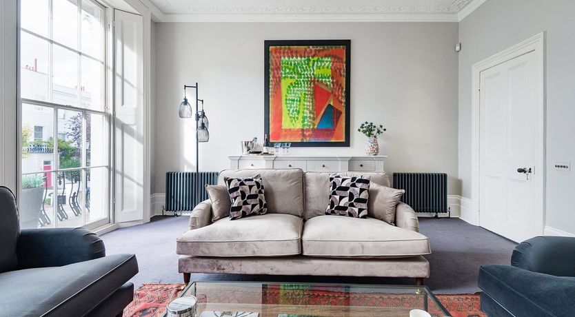 Photo of Townhouse Talking