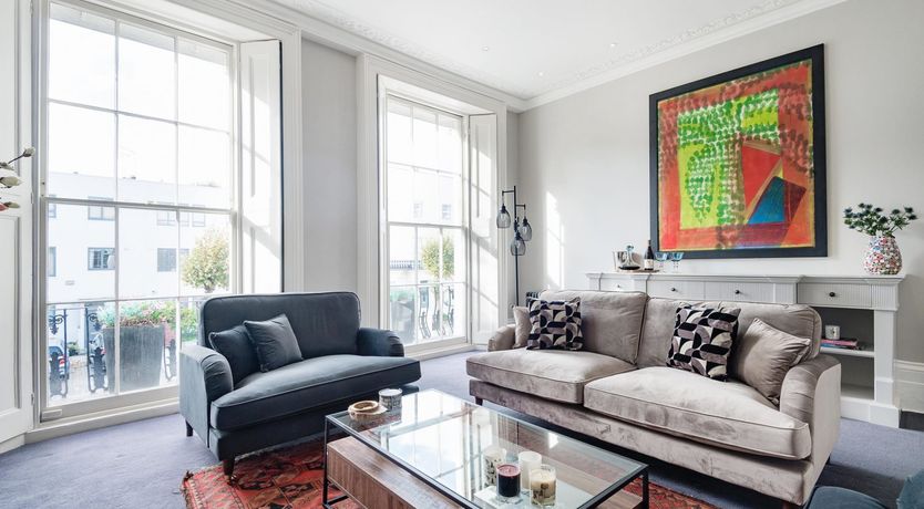 Photo of Townhouse Talking