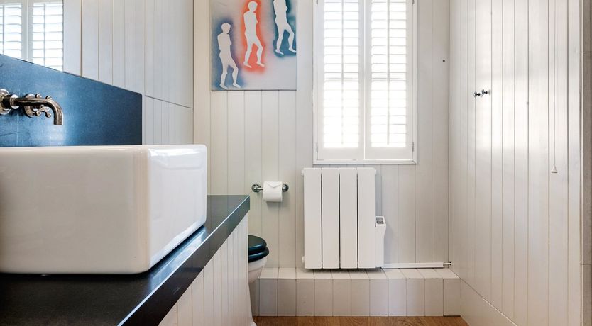 Photo of Townhouse Talking