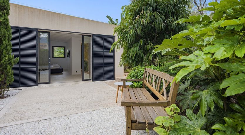 Photo of Stepping Stones & Splendour