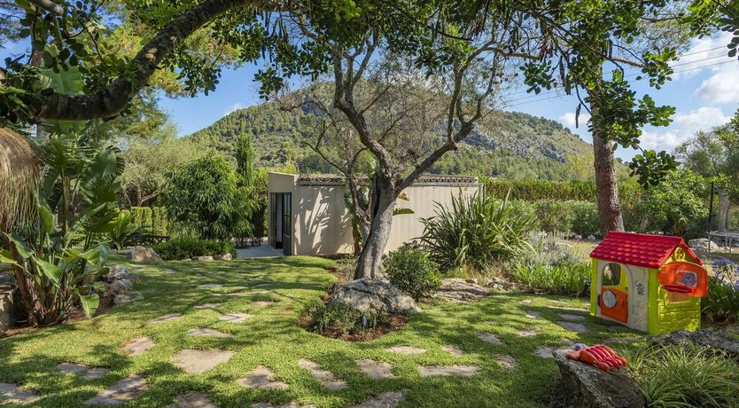 Photo of Stepping Stones & Splendour