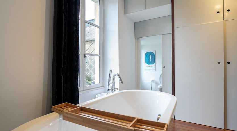 Photo of Artsy & Intimate