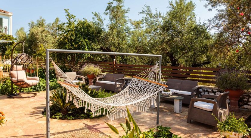 Photo of Lavender & Red Roses