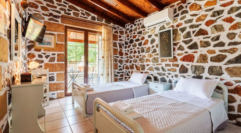 Photo of Lavender & Red Roses