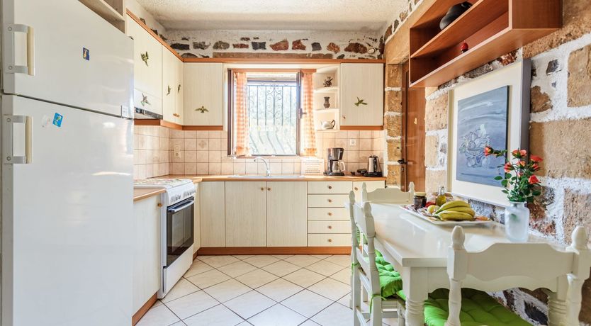 Photo of Lavender & Red Roses