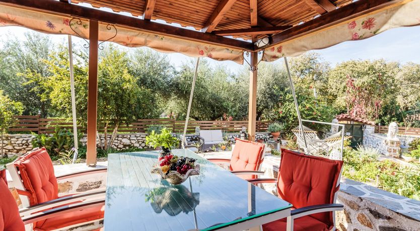 Photo of Lavender & Red Roses