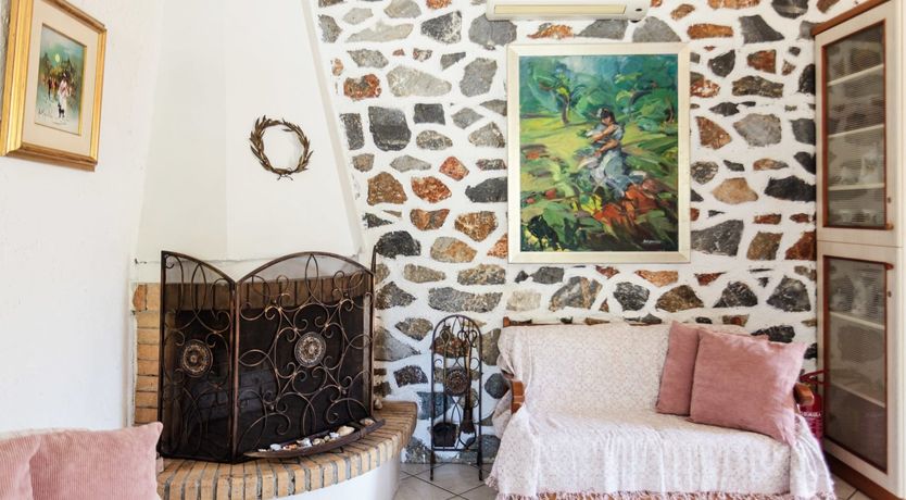 Photo of Lavender & Red Roses