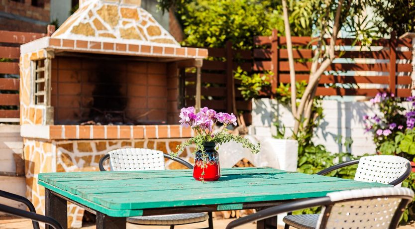 Photo of Lavender & Red Roses