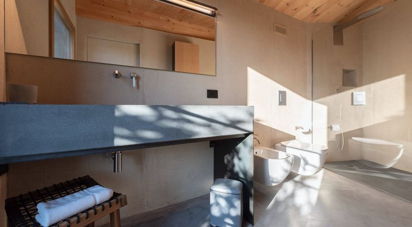 Photo of No Distractions