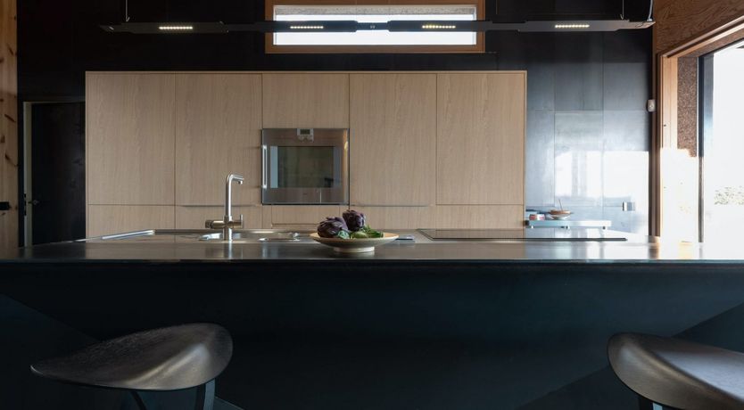 Photo of No Distractions