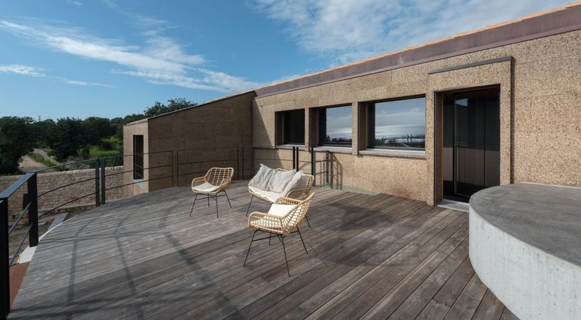 Photo of No Distractions