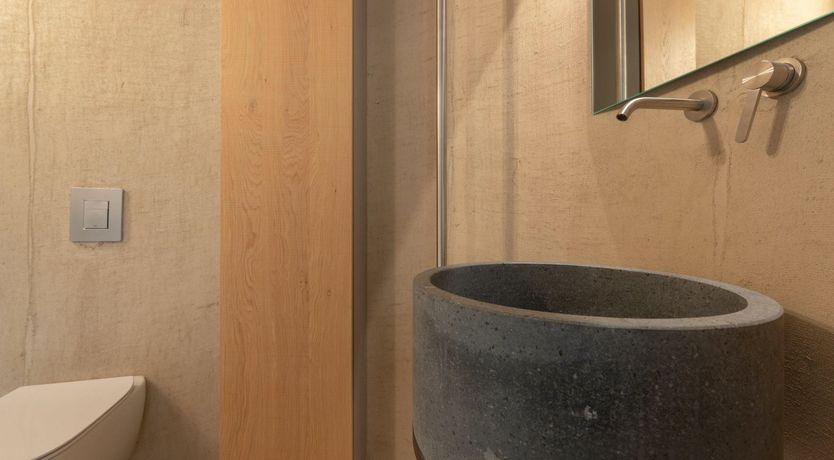 Photo of No Distractions