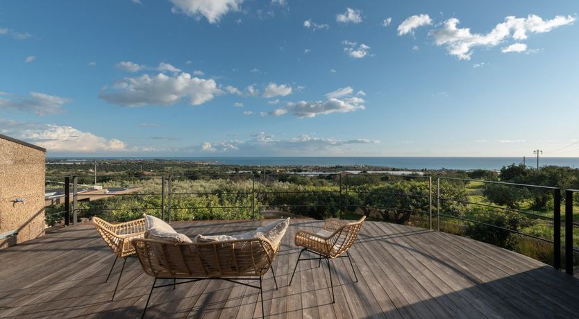 Photo of No Distractions