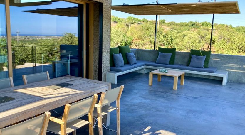 Photo of No Distractions