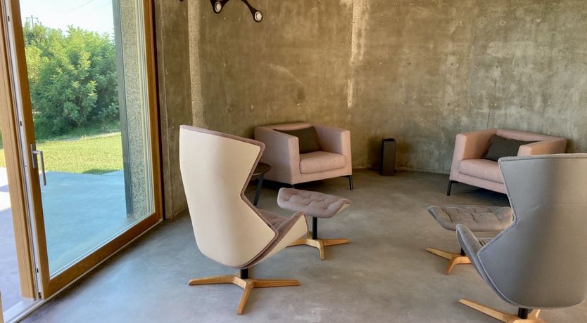 Photo of No Distractions