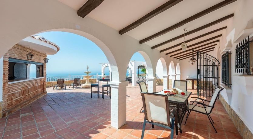 Photo of At Home on the Horizon