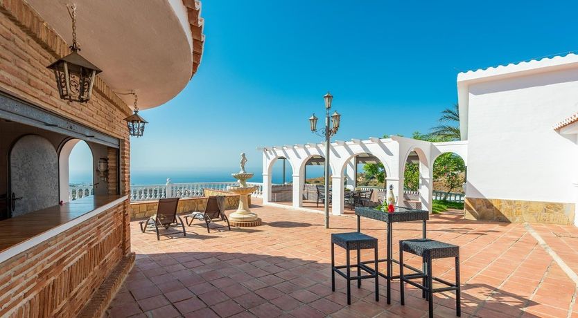 Photo of At Home on the Horizon