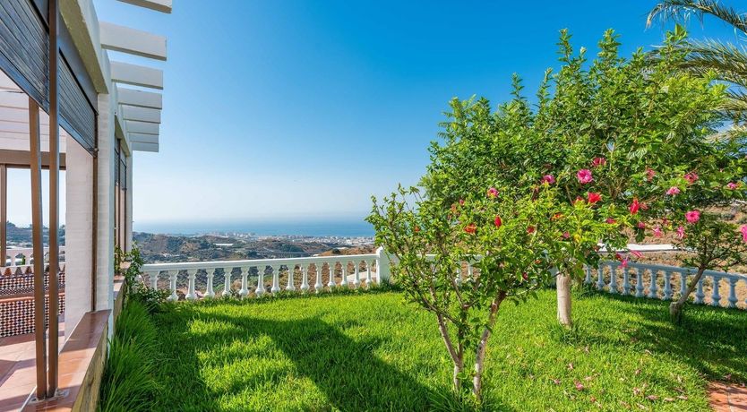 Photo of At Home on the Horizon