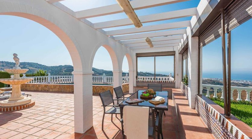 Photo of At Home on the Horizon