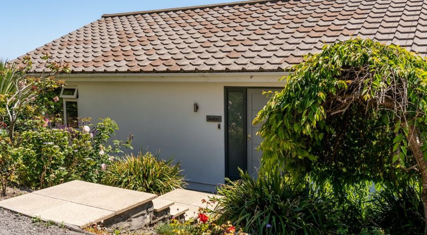 Photo of I Wake Up With the Ocean