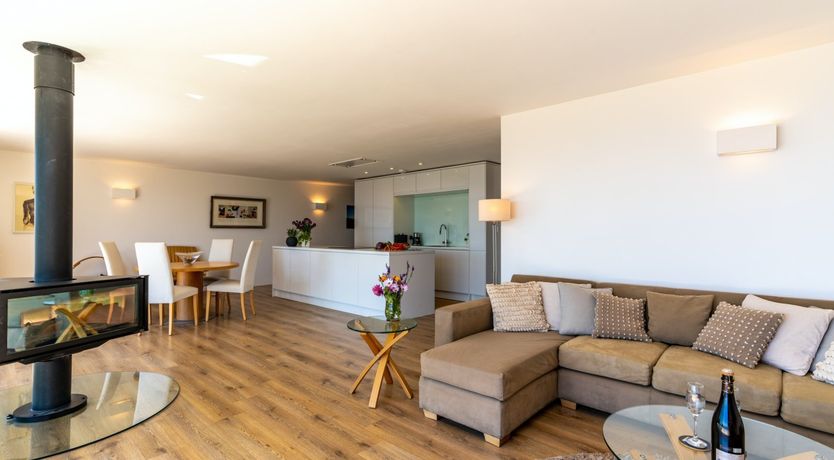 Photo of I Wake Up With the Ocean