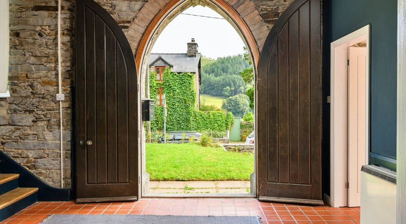 Photo of Mountain Chapel