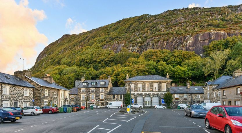 Photo of Hills of Bell Heather