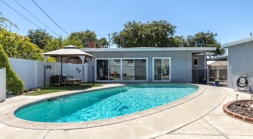 Photo of Mid-Century Paradise