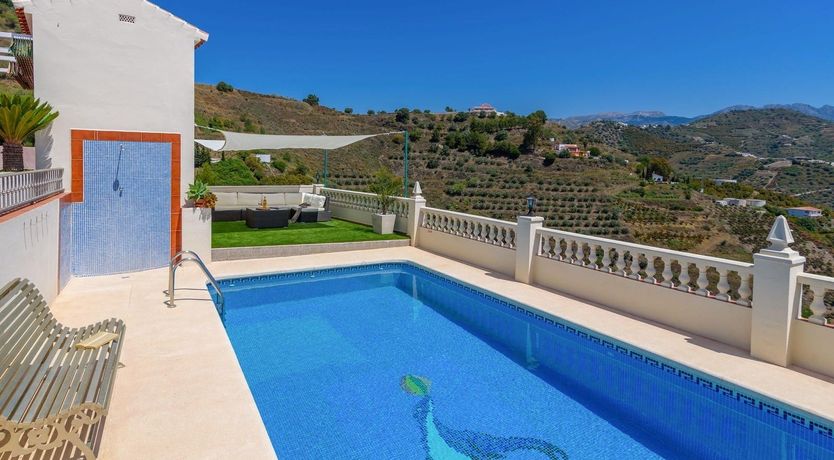 Photo of Run To The Hills