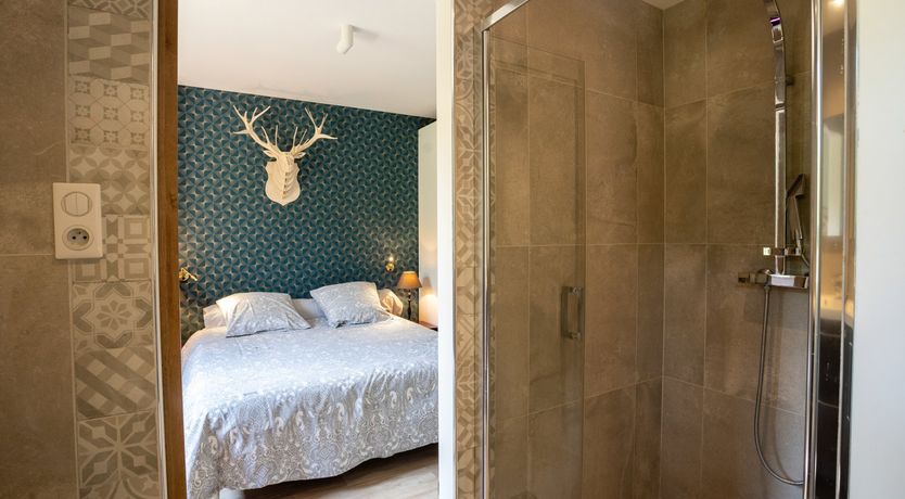 Photo of The Deer Lodge