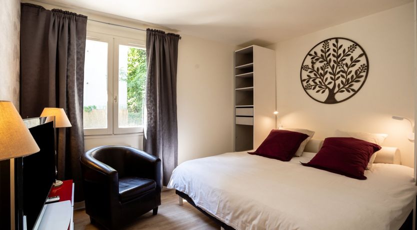 Photo of The Deer Lodge