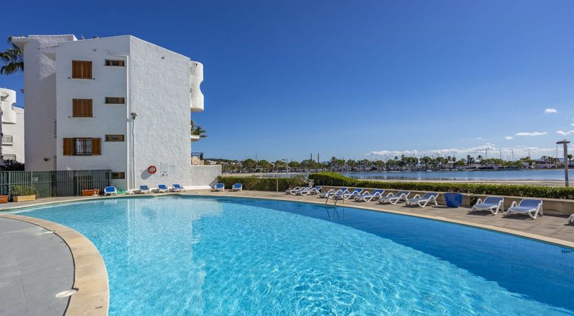 Photo of Sweet & Sandy