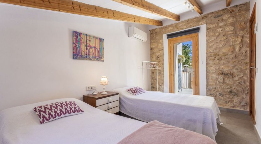 Photo of Caverns & Cobblestone