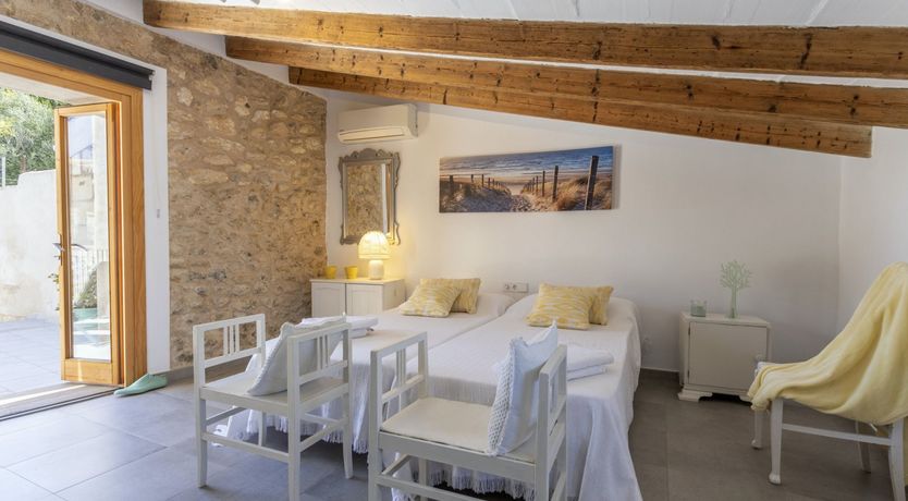 Photo of Caverns & Cobblestone