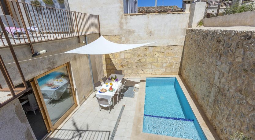 Photo of Caverns & Cobblestone