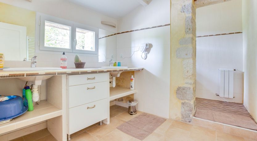 Photo of Rustic on Green