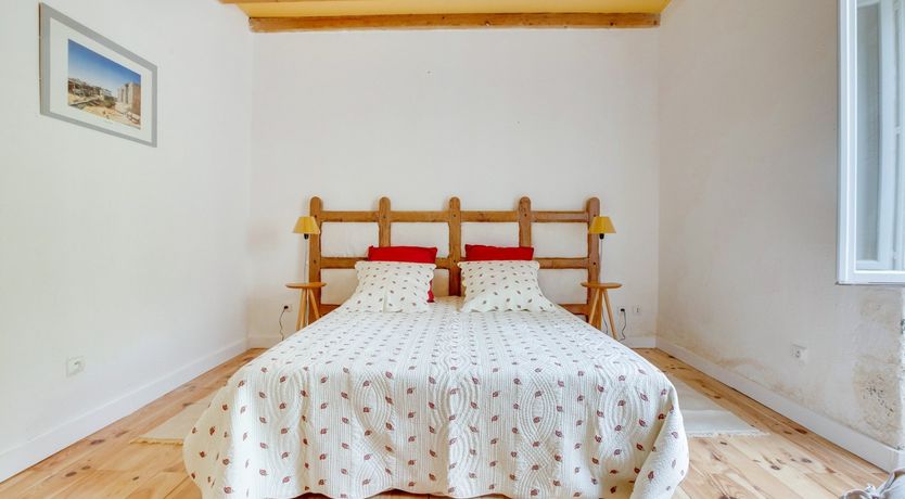 Photo of Rustic on Green