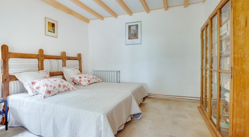 Photo of Rustic on Green