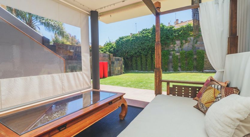 Photo of Deck-top Daydream