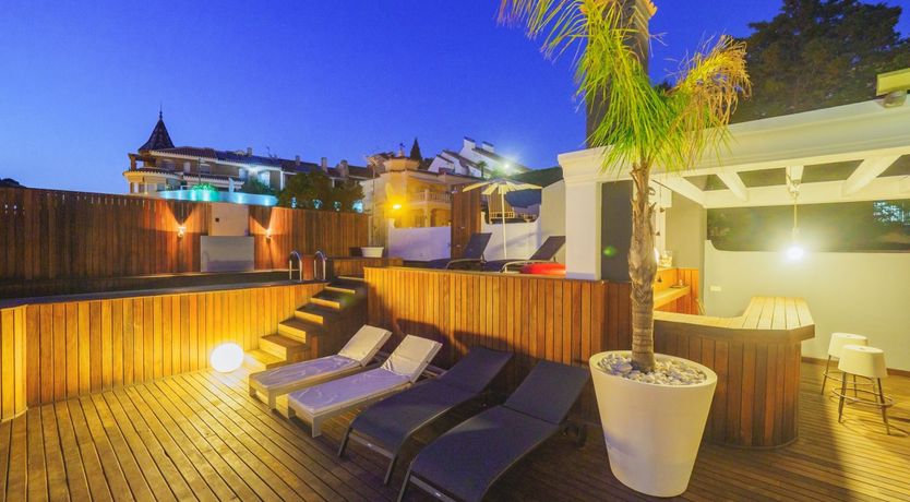 Photo of Deck-top Daydream