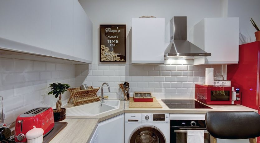 Photo of Paper, Prints & Pops of Colour