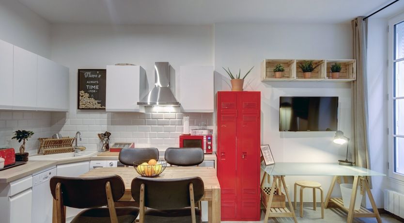 Photo of Paper, Prints & Pops of Colour