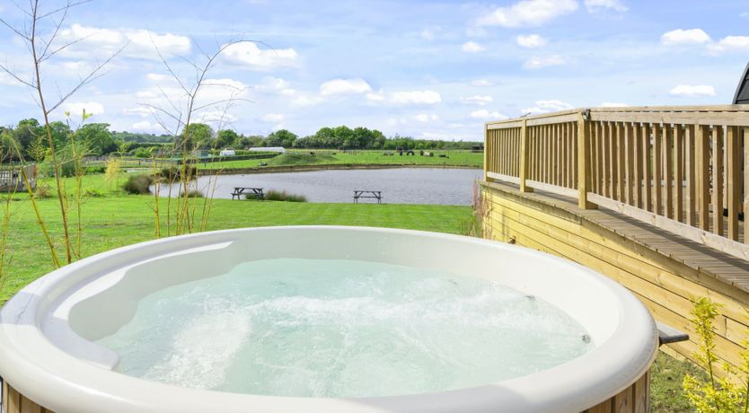 Photo of The Lakeside Glam-pod