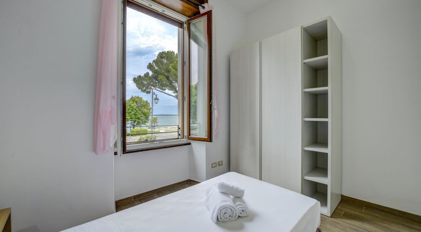 Photo of Lakeshore Tulips