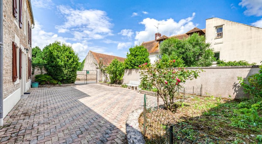 Photo of Crack the Shutters