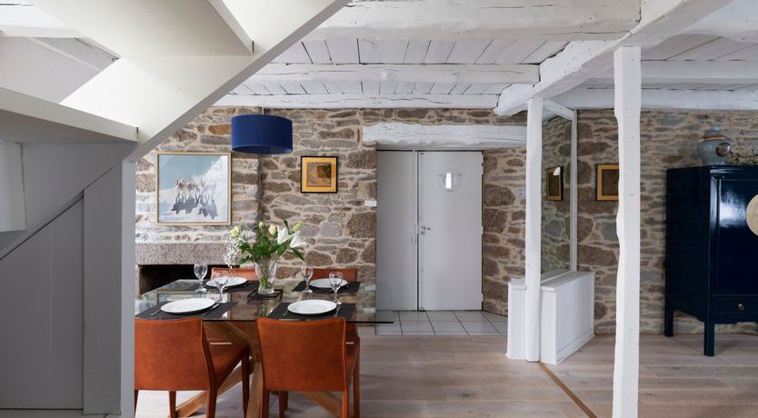 Photo of Stone Walls & White