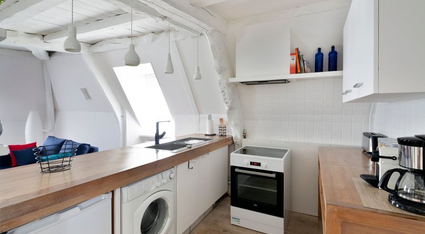 Photo of Stone Walls & White