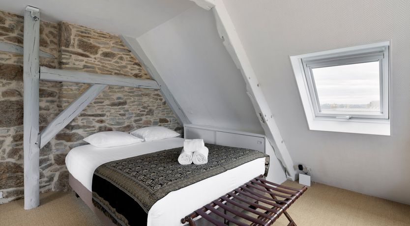 Photo of Stone Walls & White