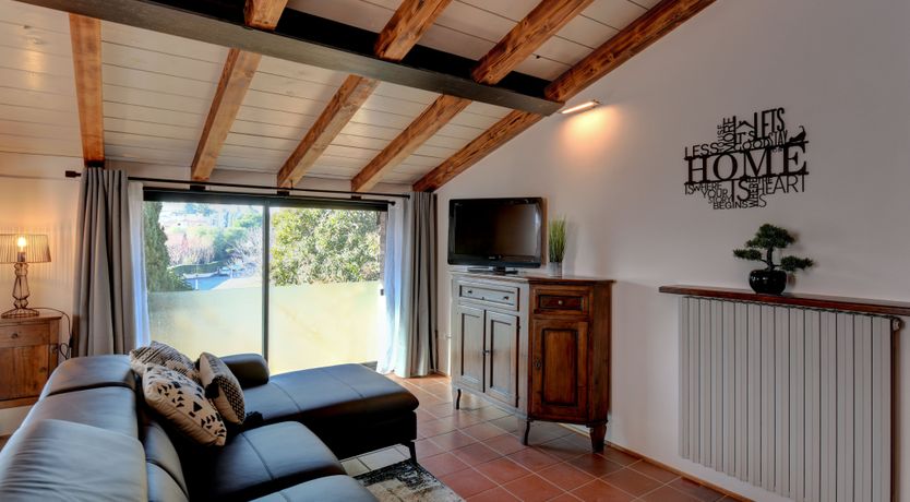 Photo of Sparkling Crystals