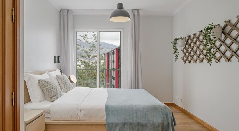 Photo of Throwing Shapes